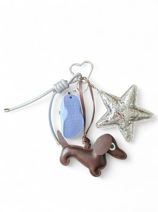 Teckel bag charm chocotan silver star