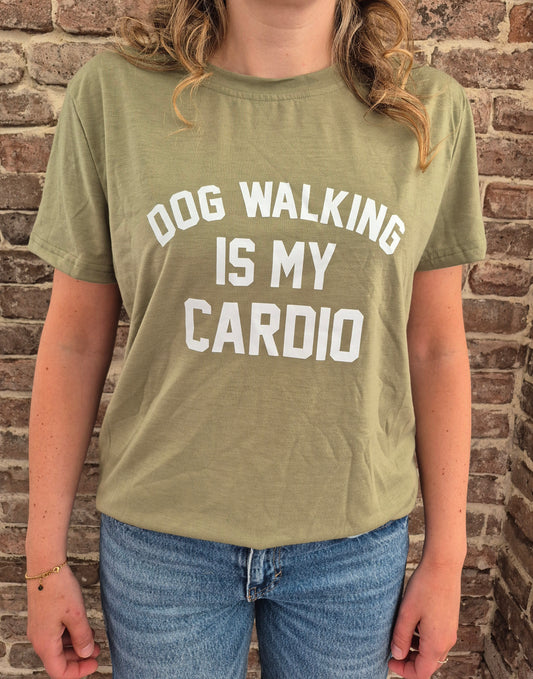 Dames t-shirt 'Dog walking is my cardio'