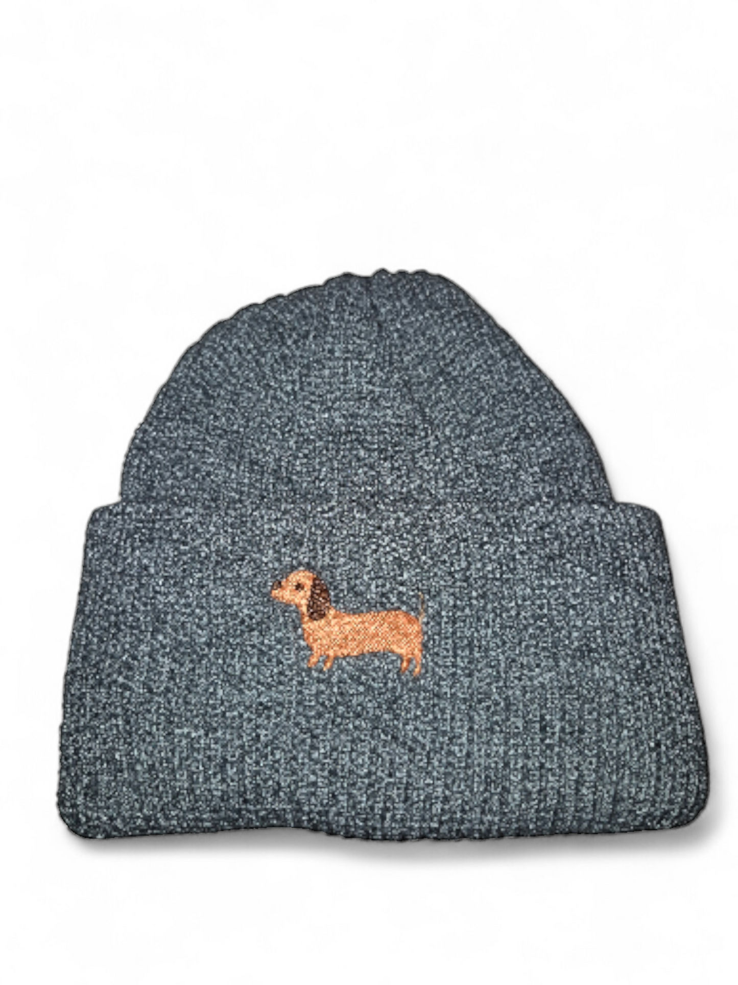 Warme muts met geborduurd teckeltje