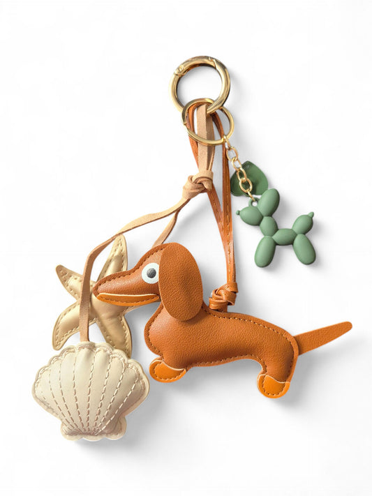 Teckel bag charm beach dog