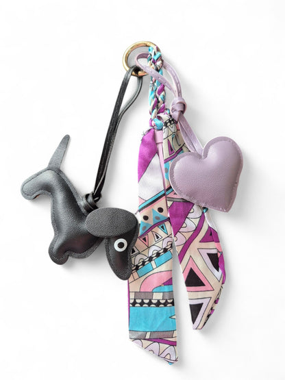 Teckel bag charm black, tan & purple