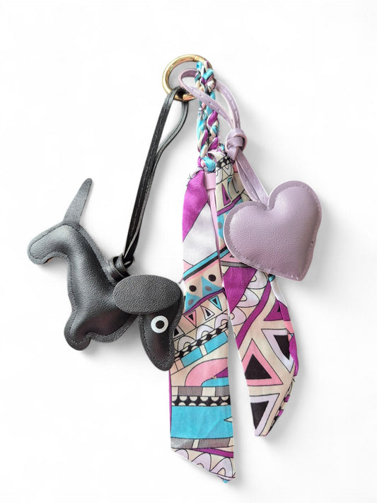 Teckel bag charm black, tan & purple