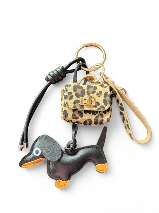 Teckel bag charm met luipaard mini tas