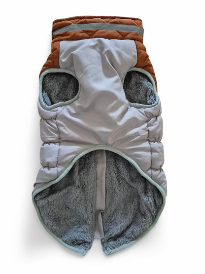 Comfortabele puppyjas voor de winter