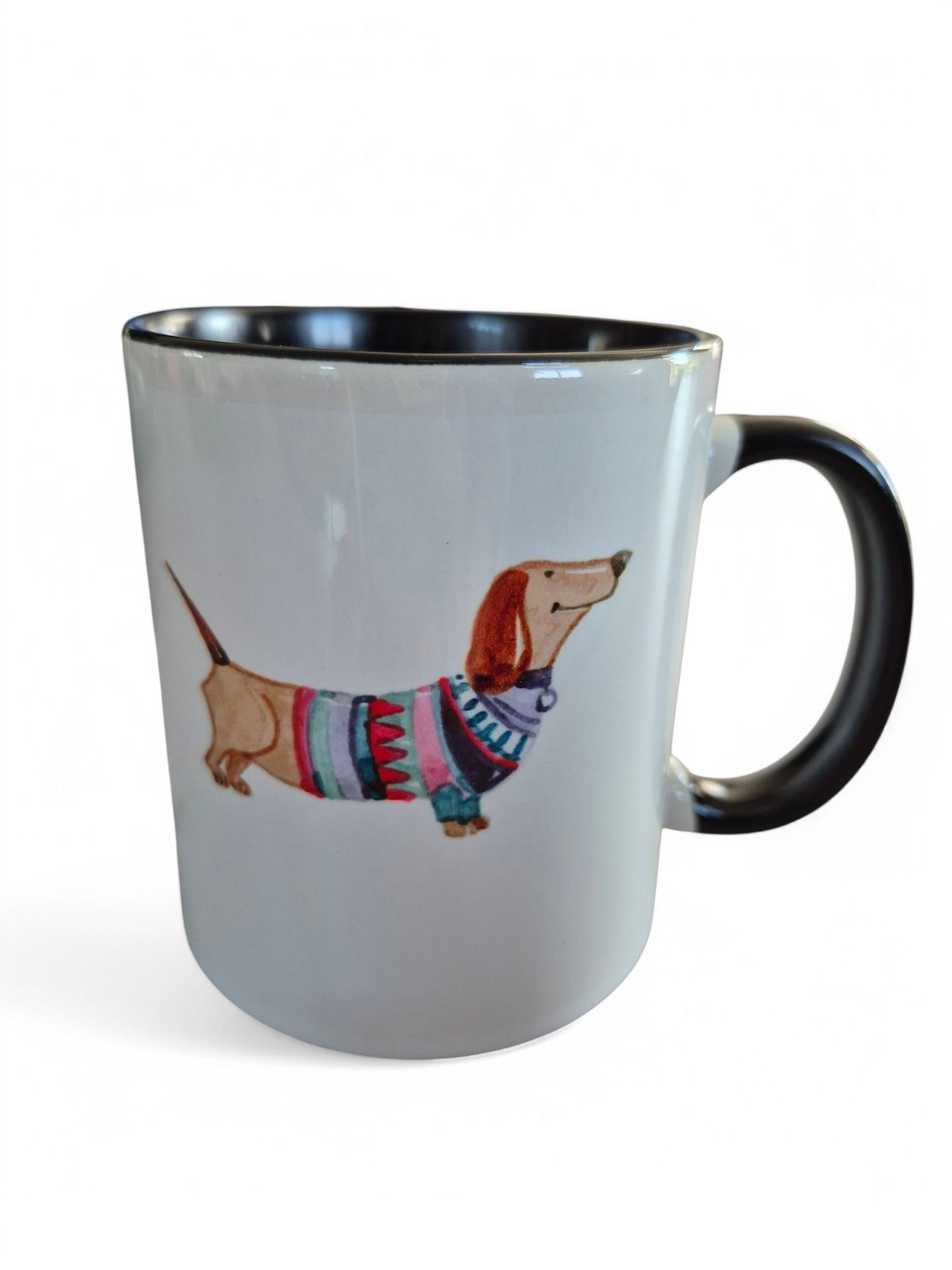 Leuke koffiemok met geklede teckel