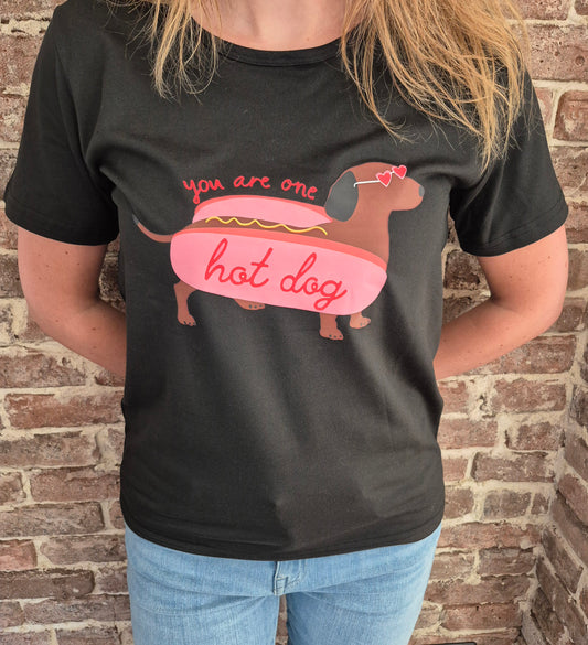 Dames t-shirt 'You are one hot dog'