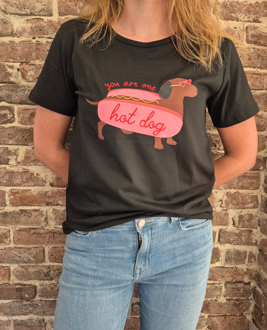 Dames t-shirt 'You are one hot dog'